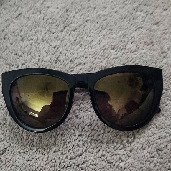 Smoke X Mirrors Black Run Around Sue Sunglasses, Excellent Used Condition main image 4
